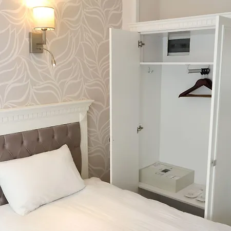 Novus 3*