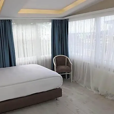 Novus Hotel 3*