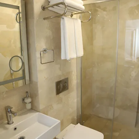 Novus Otel 3*